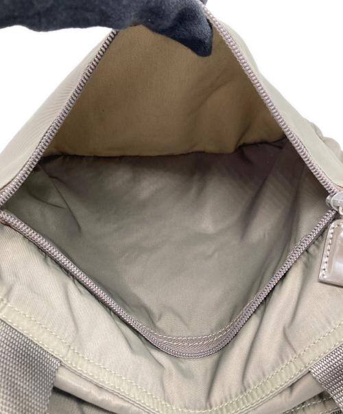 PRADA（プラダ）PRADA (プラダ) ショルダートートバッグ グリーンの古着・服飾アイテム