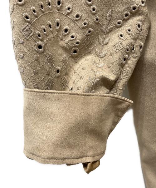 Leilian（レリアン）LEILIAN (レリアン) 長袖ブラウス ベージュ サイズ:13の古着・服飾アイテム