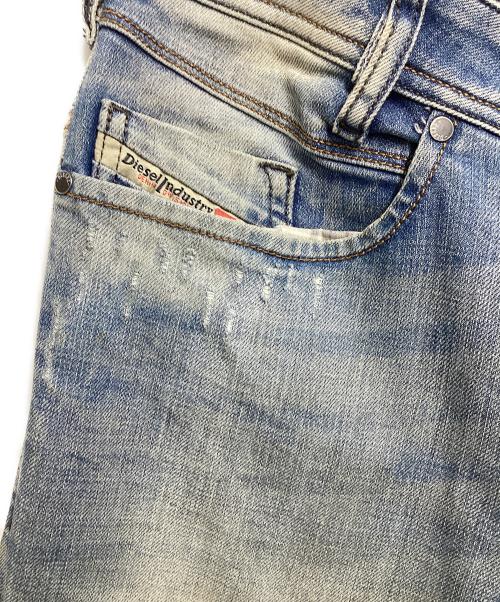 DIESEL（ディーゼル）DIESEL (ディーゼル) ダメージ加工デニムパンツ ブルー サイズ:W30の古着・服飾アイテム