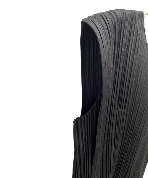 PLEATS PLEASE（プリーツプリーズ）PLEATS PLEASE (プリーツプリーズ) ノースリーブプリーツブラウス ブラック サイズ:3の古着・服飾アイテム
