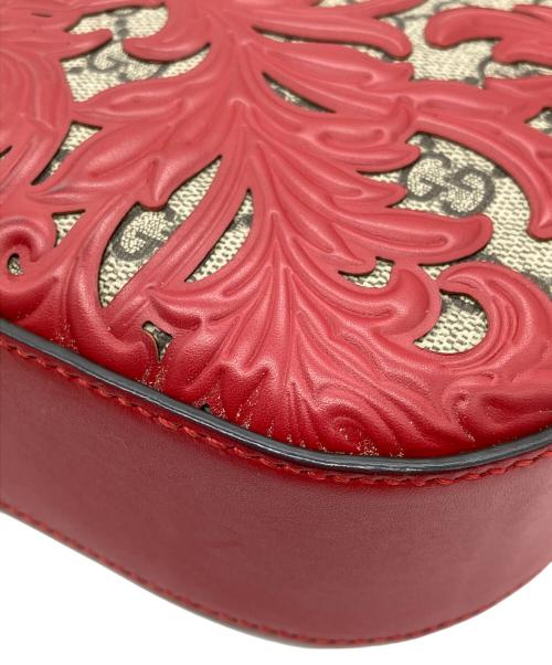 GUCCI（グッチ）GUCCI (グッチ) チェーンショルダーバッグ レッド×ベージュの古着・服飾アイテム