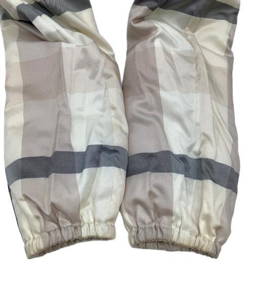 BLUE LABEL CRESTBRIDGE（ブルーレーベルクレストブリッジ）BLUE LABEL CRESTBRIDGE (ブルーレーベルクレストブリッジ) ダウンジャケット ベージュ サイズ:38の古着・服飾アイテム