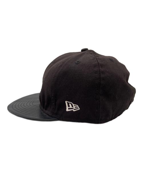New Era（ニューエラ）New Era (ニューエラ) Supreme (シュプリーム) キャップ ブラック サイズ:60.6cmの古着・服飾アイテム