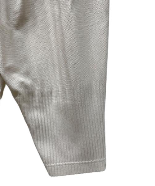 HOMME PLISSE ISSEY MIYAKE（オム プリッセ イッセイ ミヤケ）HOMME PLISSE ISSEY MIYAKE (オム プリッセ イッセイ ミヤケ) プリーツパンツ ベージュ サイズ:3の古着・服飾アイテム