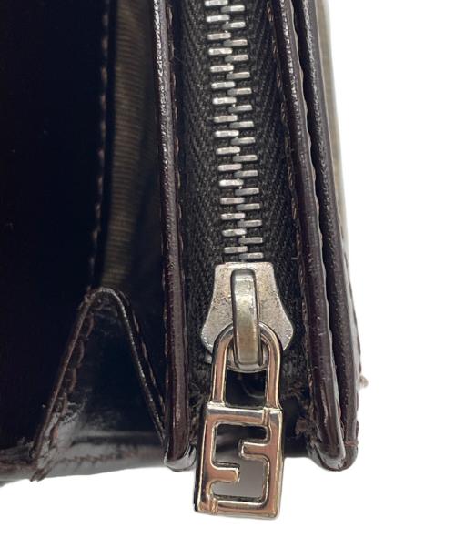 FENDI（フェンディ）FENDI (フェンディ) 2つ折り財布 ブラウンの古着・服飾アイテム