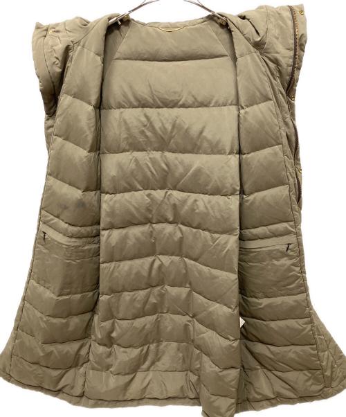 DEUXIEME CLASSE（ドゥーズィエム クラス）DEUXIEME CLASSE (ドゥーズィエム クラス) ダウンコート カーキ サイズ:不明の古着・服飾アイテム