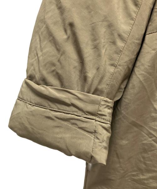 DEUXIEME CLASSE（ドゥーズィエム クラス）DEUXIEME CLASSE (ドゥーズィエム クラス) ダウンコート カーキ サイズ:不明の古着・服飾アイテム