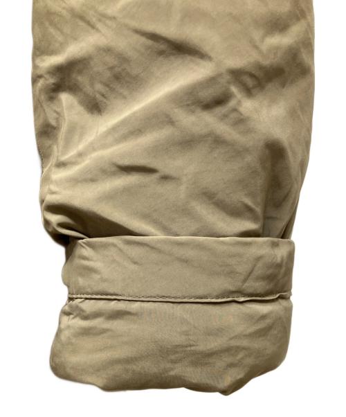 DEUXIEME CLASSE（ドゥーズィエム クラス）DEUXIEME CLASSE (ドゥーズィエム クラス) ダウンコート カーキ サイズ:不明の古着・服飾アイテム