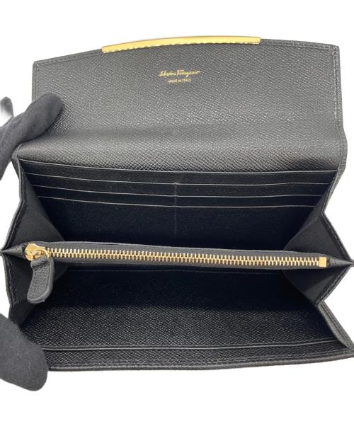 Salvatore Ferragamo（サルヴァトーレ フェラガモ）Salvatore Ferragamo (サルヴァトーレ フェラガモ) ガンチーニクリップ ブラック×ゴールドの古着・服飾アイテム