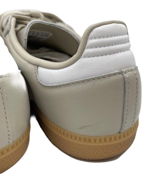 adidas（アディダス）adidas (アディダス) スニーカー ベージュ サイズ:24.5の古着・服飾アイテム