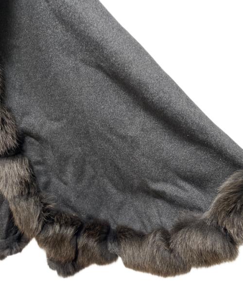 SAGA FURS（サガファーズ）SAGA FURS (サガファーズ) ポンチョ ブラック サイズ:ML 未使用品の古着・服飾アイテム