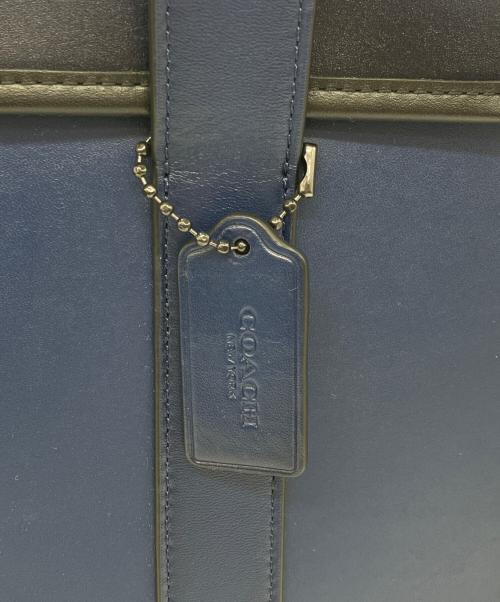 COACH（コーチ）COACH (コーチ) ゴッサム ポートフォリオ ネイビーの古着・服飾アイテム