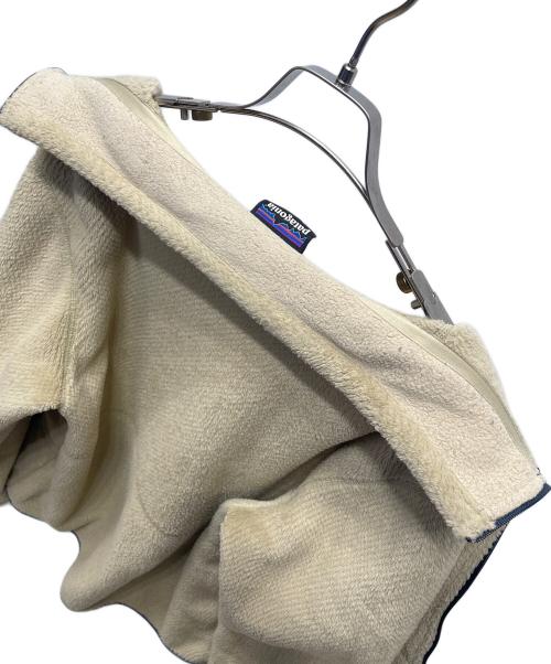 Patagonia（パタゴニア）Patagonia (パタゴニア) フリースジャケット ベージュ サイズ:Ｍの古着・服飾アイテム