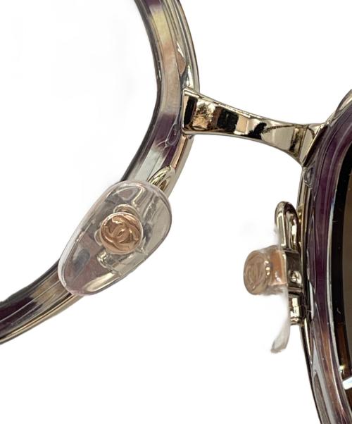 CHANEL（シャネル）CHANEL (シャネル) サングラス ゴールド×パープルの古着・服飾アイテム