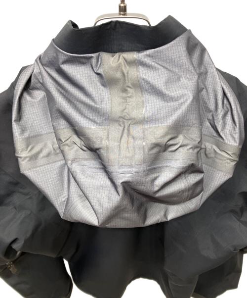 ARC'TERYX（アークテリクス）ARC'TERYX (アークテリクス) マウンテンパーカー ブラック サイズ:XSの古着・服飾アイテム