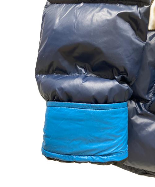 DIESEL（ディーゼル）DIESEL (ディーゼル) ダウンジャケット ホワイト×ブルー サイズ:Mの古着・服飾アイテム