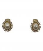 Christian Diorクリスチャン ディオール）の古着「イヤリング」｜ホワイト×ゴールド