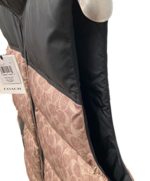 COACH（コーチ）COACH (コーチ) シグネチャー ダウンベスト ベージュ サイズ:Mの古着・服飾アイテム