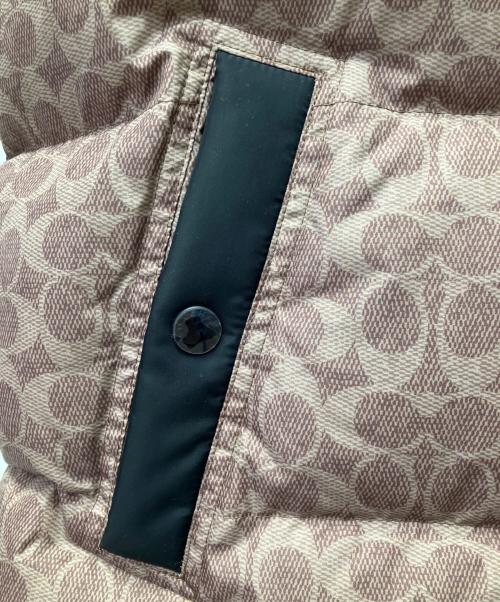 COACH（コーチ）COACH (コーチ) シグネチャー ダウンベスト ベージュ サイズ:Mの古着・服飾アイテム