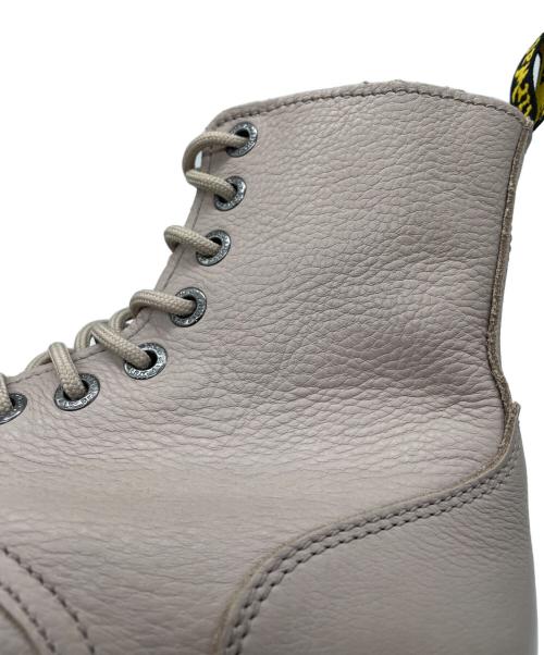 Dr.Martens（ドクターマーチン）Dr.Martens (ドクターマーチン) 8ホールブーツ　JADON III ベージュ サイズ:38の古着・服飾アイテム