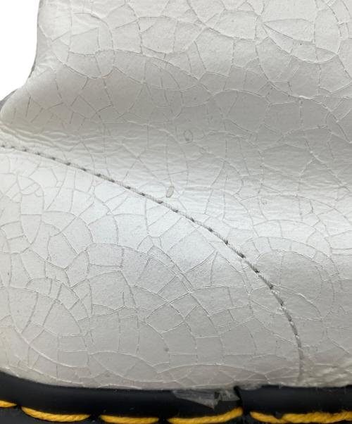Dr.Martens（ドクターマーチン）Dr.Martens (ドクターマーチン) 8ホールブーツ　1460 CRACKLE ホワイト サイズ:23の古着・服飾アイテム