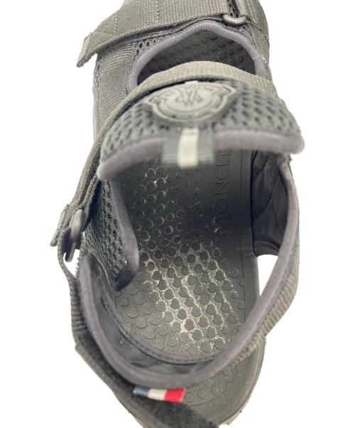 MONCLER（モンクレール）MONCLER (モンクレール) TRAILGRIP VELA サンダル ブラック サイズ:43の古着・服飾アイテム