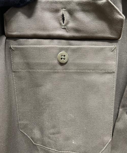 CALEE（キャリー）CALEE (キャリー) Cotton twill L/S wappen work shirt オリーブ サイズ:Mの古着・服飾アイテム