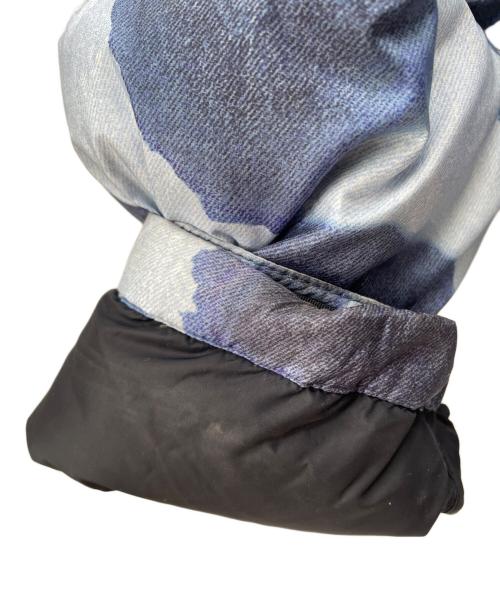 THE NORTH FACE（ザ ノース フェイス）THE NORTH FACE (ザ ノース フェイス) SUPREME (シュプリーム) Bleached Denim Print Nuptse Jacket ブルー×ネイビー サイズ:Lの古着・服飾アイテム