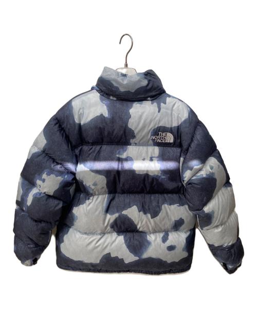 THE NORTH FACE（ザ ノース フェイス）THE NORTH FACE (ザ ノース フェイス) SUPREME (シュプリーム) Bleached Denim Print Nuptse Jacket ブルー×ネイビー サイズ:Lの古着・服飾アイテム