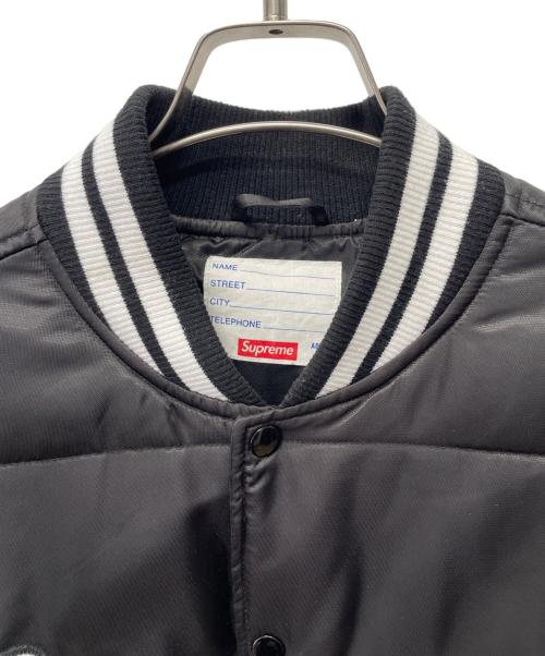 SUPREME（シュプリーム）SUPREME (シュプリーム) SCRIPT VARSITY PUFFY JACKET ブラック サイズ:Mの古着・服飾アイテム