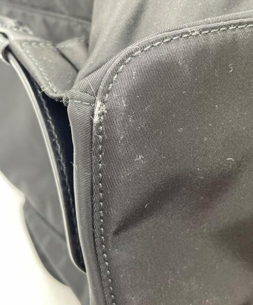 PRADA（プラダ）PRADA (プラダ) NEW VELA ブラック×レッドの古着・服飾アイテム