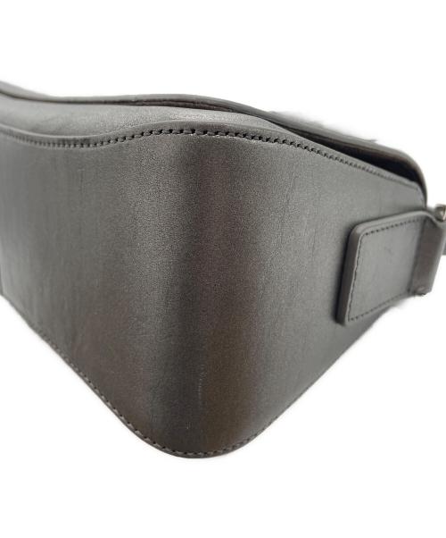 HIROFU（ヒロフ）HIROFU (ヒロフ) プラリーナ レザーショルダーバッグ メタリックの古着・服飾アイテム