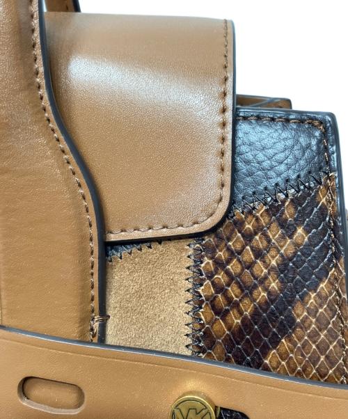 MICHAEL KORS（マイケル・コース）MICHAEL KORS (マイケル・コース) レザーショルダーバッグ ブラウンの古着・服飾アイテム