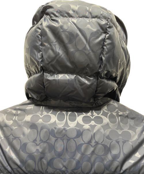 COACH（コーチ）COACH (コーチ) シグネチャー ジャカード ダウン ピロー ジャケット ネイビー サイズ:S 未使用品の古着・服飾アイテム