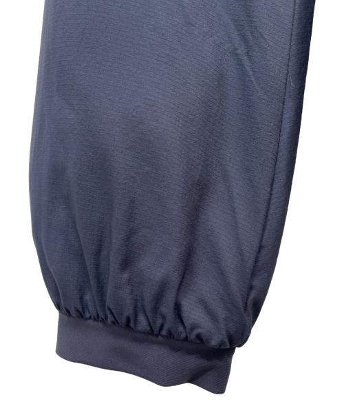 ARC'TERYX（アークテリクス）ARC'TERYX (アークテリクス) ATOM HOODY M ネイビー サイズ:Mの古着・服飾アイテム