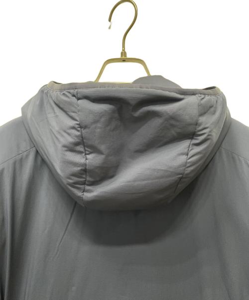 ARC'TERYX（アークテリクス）ARC'TERYX (アークテリクス) ATOM HOODY M ネイビー サイズ:Mの古着・服飾アイテム