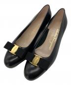 Salvatore Ferragamoサルヴァトーレ フェラガモ）の古着「ヴァラ リボンパンプス」｜ブラック