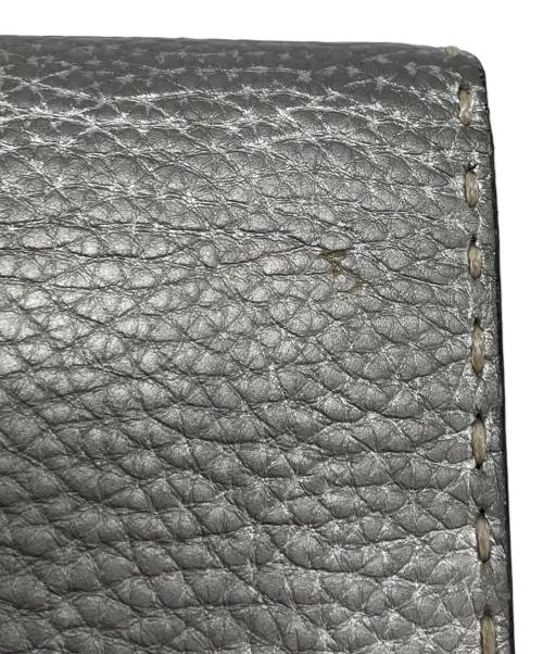 FENDI（フェンディ）FENDI (フェンディ) 2つ折り長財布 シルバーの古着・服飾アイテム