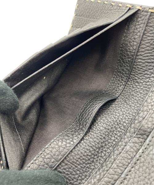 FENDI（フェンディ）FENDI (フェンディ) 2つ折り長財布 シルバーの古着・服飾アイテム