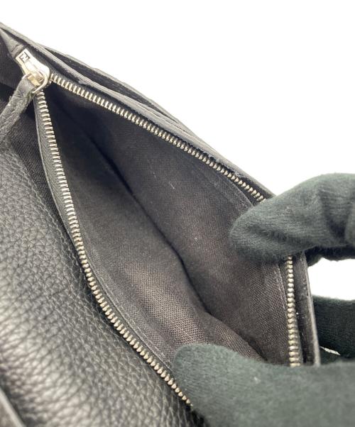 FENDI（フェンディ）FENDI (フェンディ) 2つ折り長財布 シルバーの古着・服飾アイテム