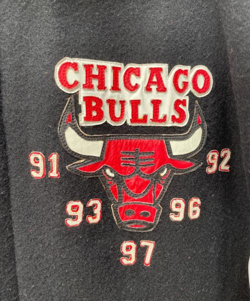 JH Design（ジェイエイチデザイン）JH Design (ジェイエイチデザイン) CHICAGO BULLS 97年 Champions Leather Jacket ブラック×レッド サイズ:Mの古着・服飾アイテム