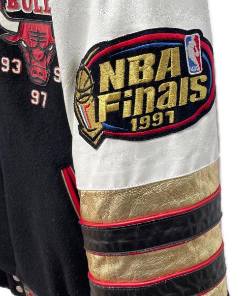 JH Design（ジェイエイチデザイン）JH Design (ジェイエイチデザイン) CHICAGO BULLS 97年 Champions Leather Jacket ブラック×レッド サイズ:Mの古着・服飾アイテム