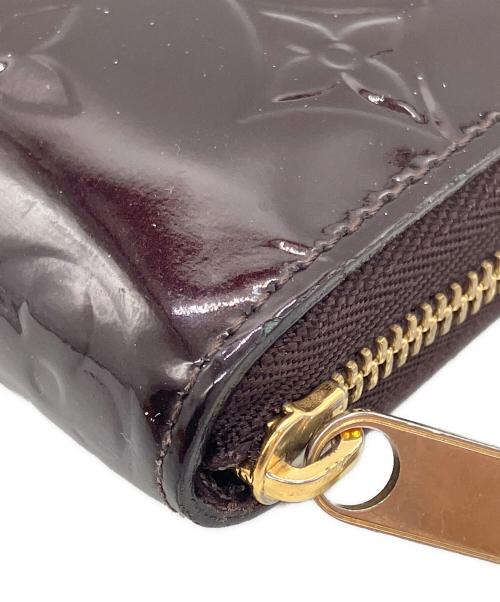 LOUIS VUITTON（ルイ ヴィトン）LOUIS VUITTON (ルイ ヴィトン) ヴェルニ ジッピーコインパース アマラントの古着・服飾アイテム