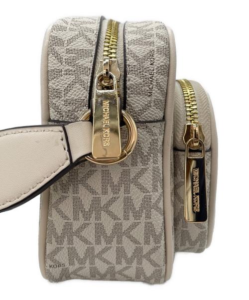 MICHAEL KORS（マイケルコース）MICHAEL KORS (マイケルコース) クロスボディ ウィズ アタッチ ミディアム ベージュの古着・服飾アイテム