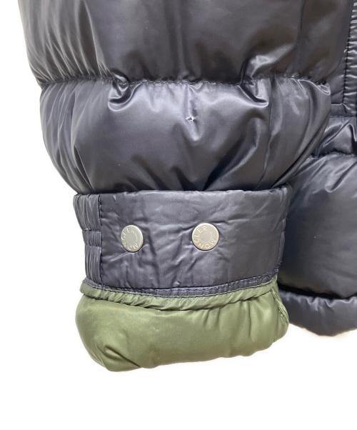 MONCLER（モンクレール）MONCLER (モンクレール) BRAMANT ネイビー×グリーン サイズ:SIZE 2の古着・服飾アイテム
