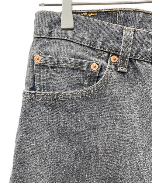 LEVI'S（リーバイス）LEVI'S (リーバイス) デニムパンツ グレー サイズ:31の古着・服飾アイテム