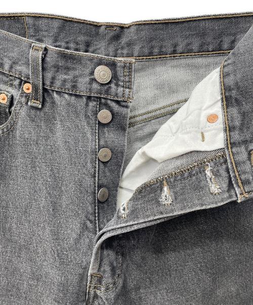 LEVI'S（リーバイス）LEVI'S (リーバイス) デニムパンツ グレー サイズ:31の古着・服飾アイテム