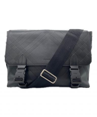 ✨美品✨バーバリーズ ヴィンテージ メッセンジャーバッグ 黒 グレー ナイロン 中古・古着通販】BURBERRY (バーバリー) エンボスチェック バックル