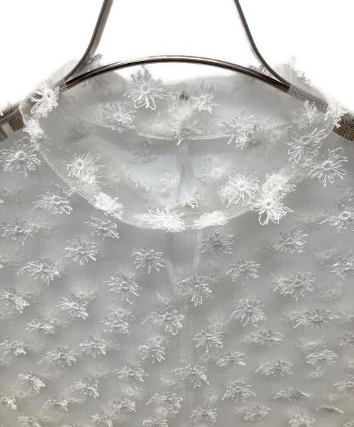 MACPHEE（マカフィー）MACPHEE (マカフィー) フラッフィーエンブロイダリーショートベスト ホワイト サイズ:36の古着・服飾アイテム