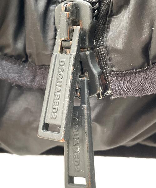 DSQUARED2（ディースクエアード）DSQUARED2 (ディースクエアード) ロゴダウンジャケット ブラック×ブルー サイズ:48の古着・服飾アイテム